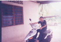 Bergambar ngan skooter abg die (Fendy)